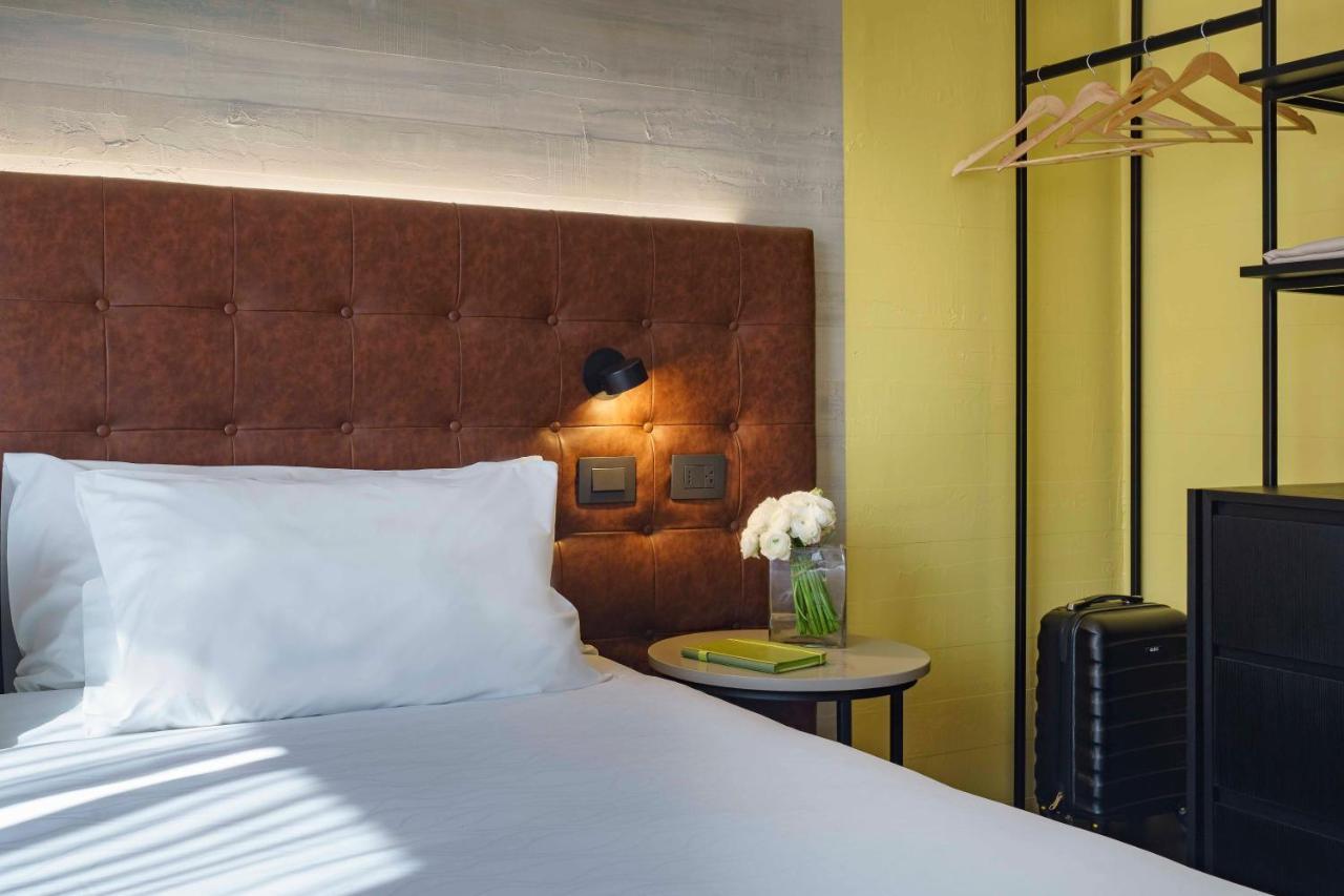 Отель Pullman Santiago El Bosque Экстерьер фото A room at the hotel